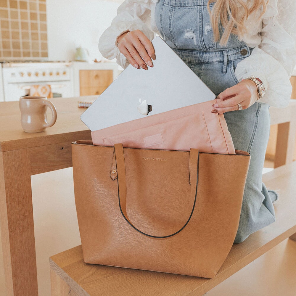 GO-GETTER TOTE camel