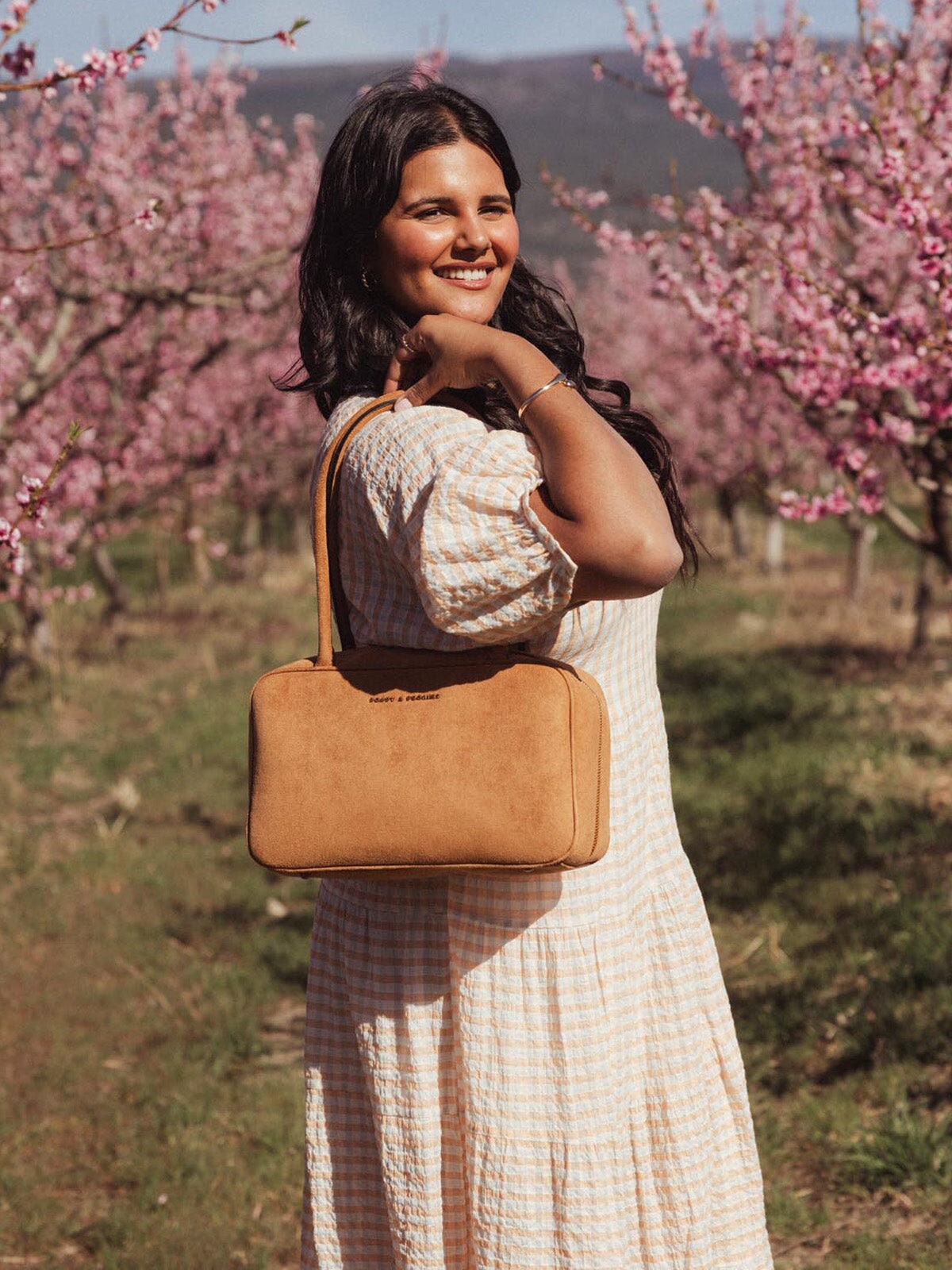 apolina ポシェット バッグ The Darling Satchel Cognac Suede | Poppy and Peonies – Poppy & Peonies