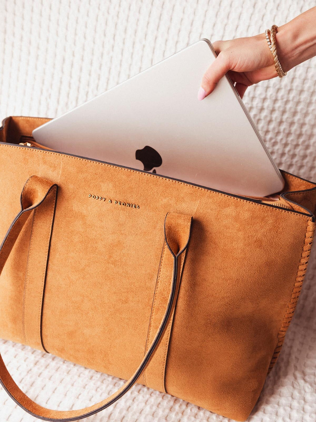 The Meadow Tote Cognac Suede