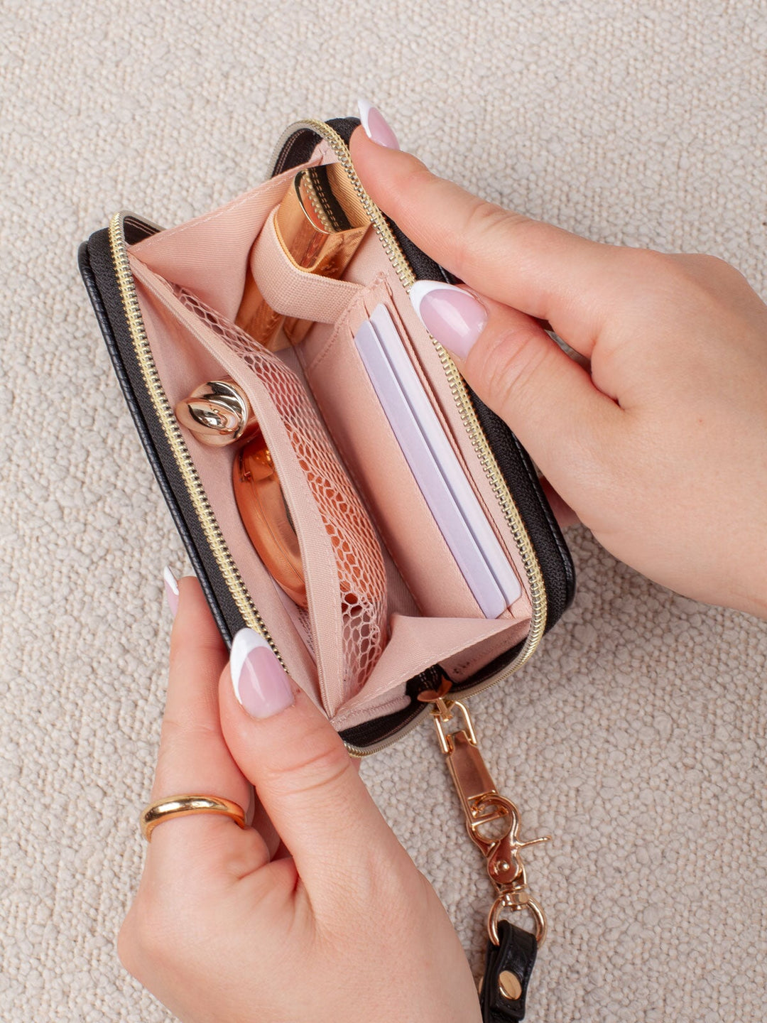 The Grab and Go Wallet Black