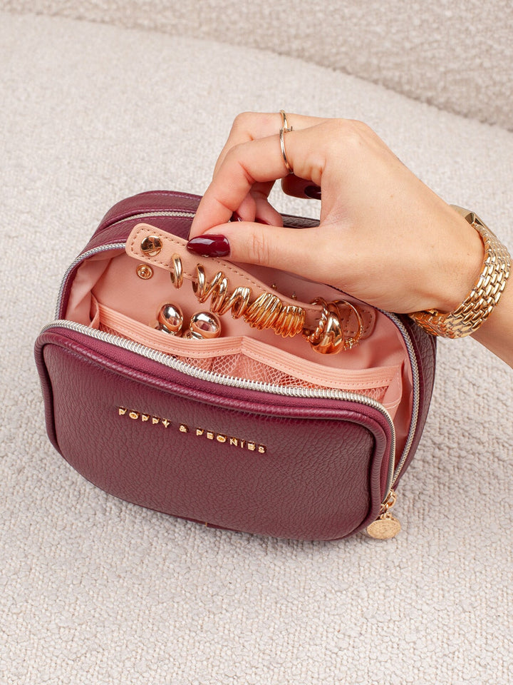 Pretty Connected Case Berry