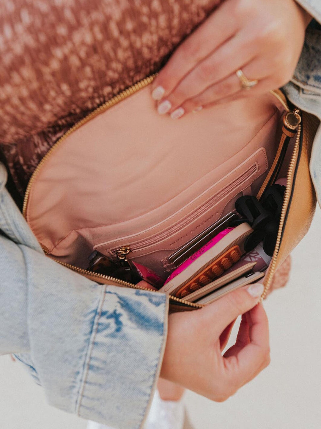 Large Sidekick Camel