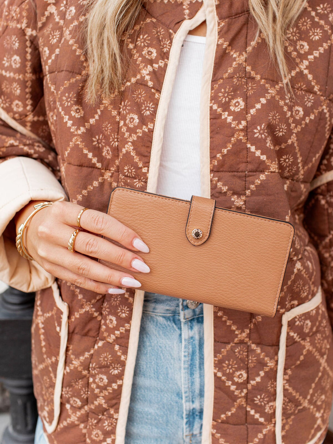 Go Anywhere Wallet Mocha Mousse