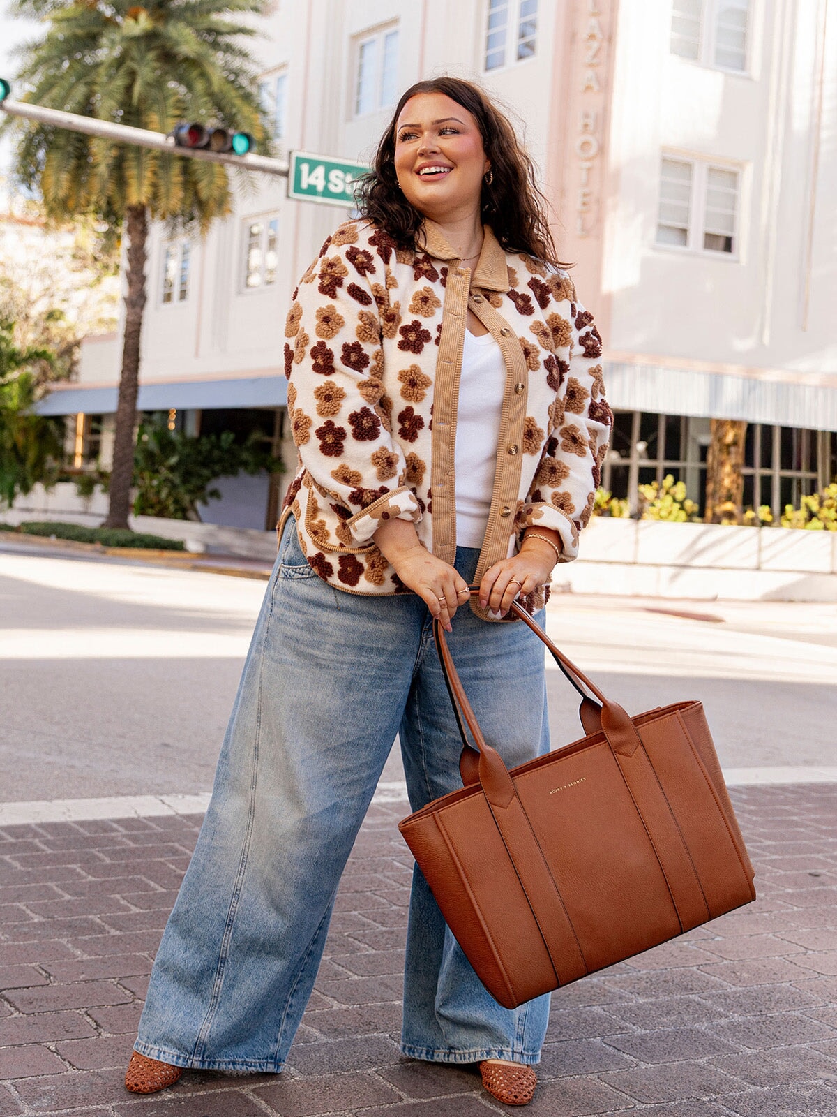 Multitasker Tote Chestnut | Poppy and Peonies – Poppy & Peonies