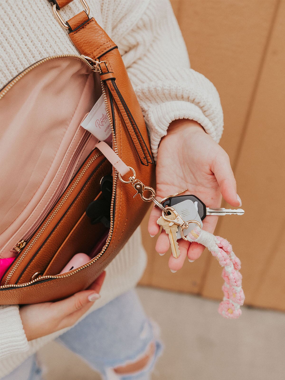 Large Sidekick Cognac | Poppy and Peonies – Poppy & Peonies