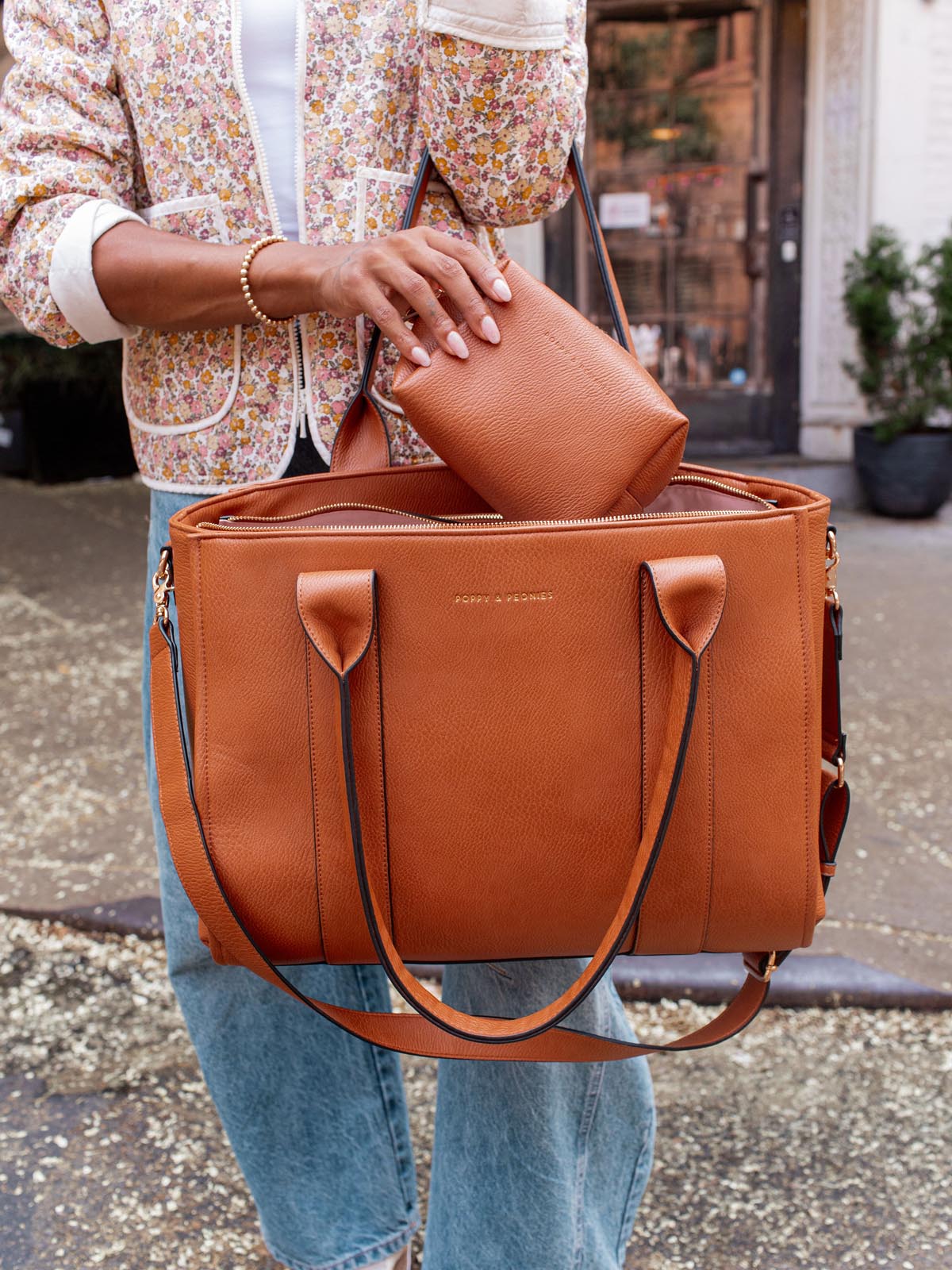 Multitasker Tote Cognac | Poppy and Peonies – Poppy & Peonies