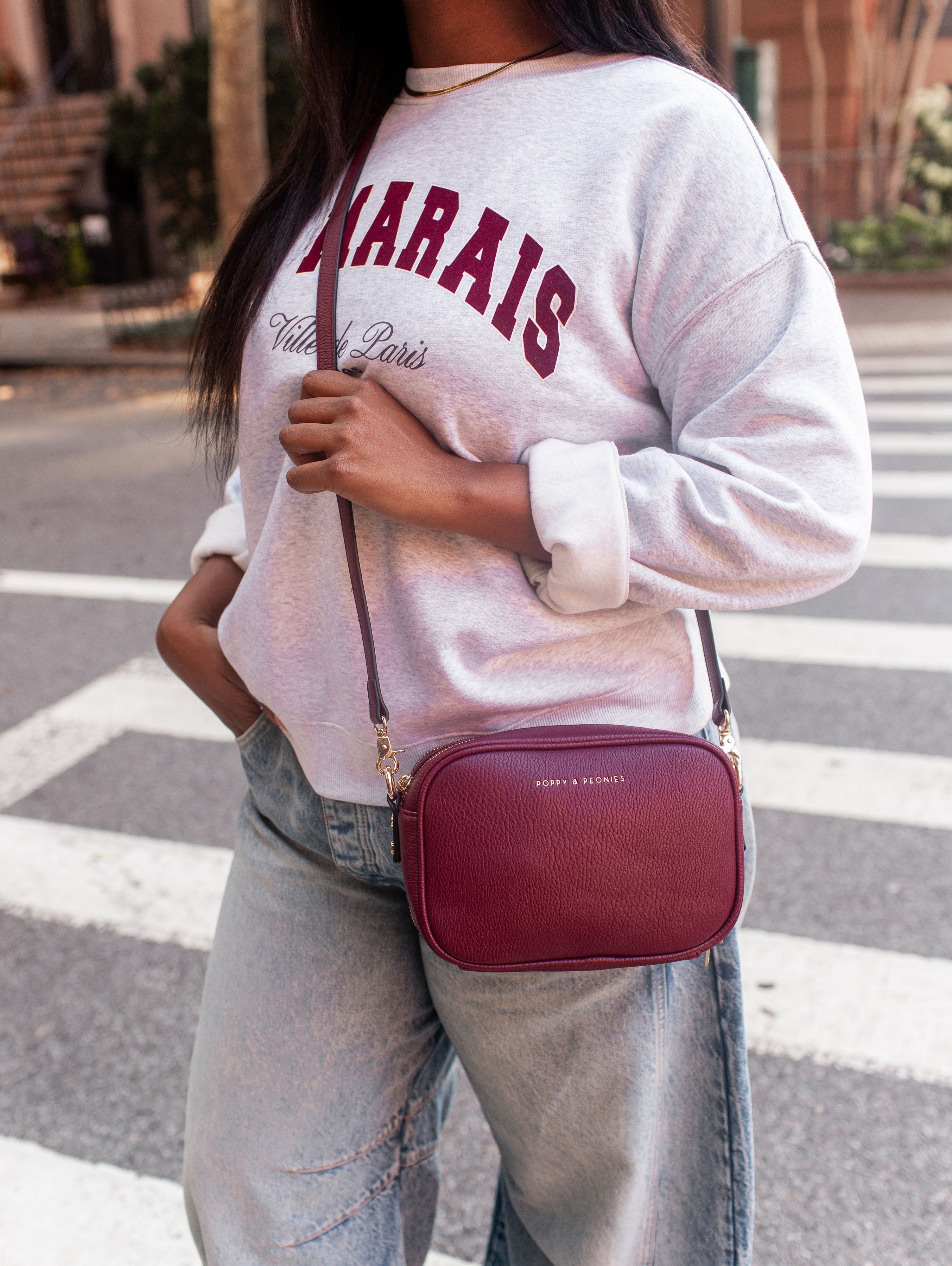 24/7 Crossbody Berry | Poppy and Peonies – Poppy & Peonies