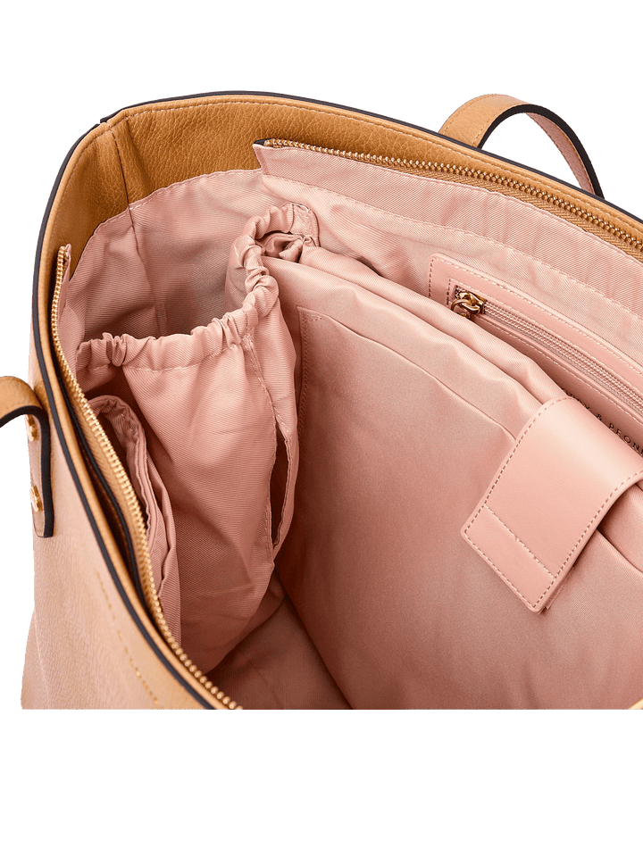 GO-GETTER TOTE camel