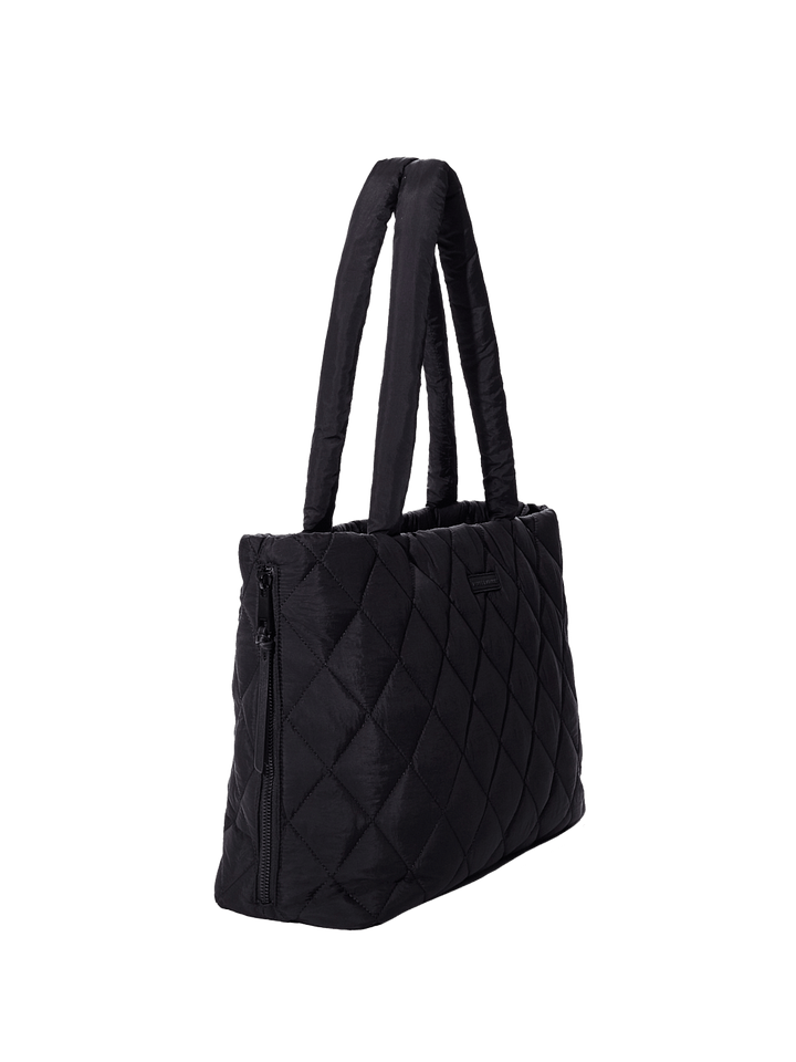 Tote It Black