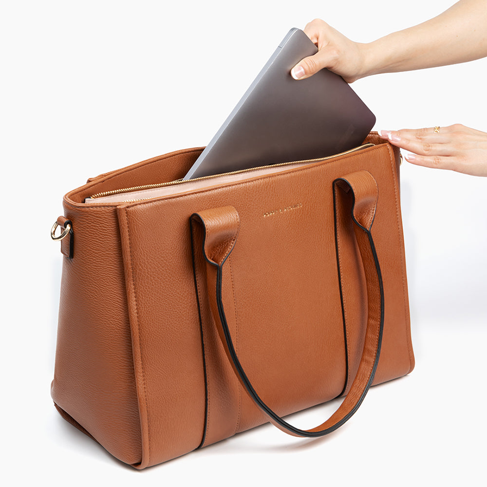 Multitasker Tote Mocha Mousse | Poppy and Peonies – Poppy & Peonies