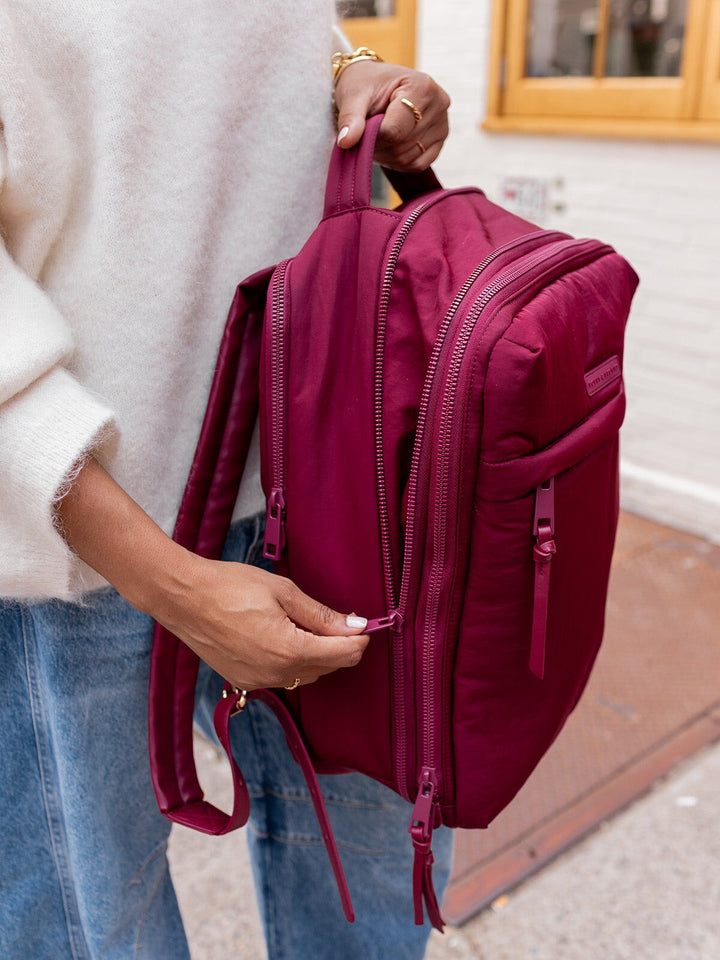 The Flex Backpack Berry