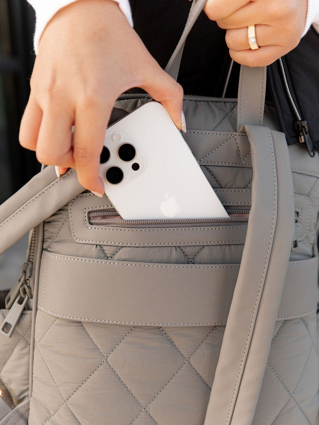 Quilted Brooklyn Backpack grey