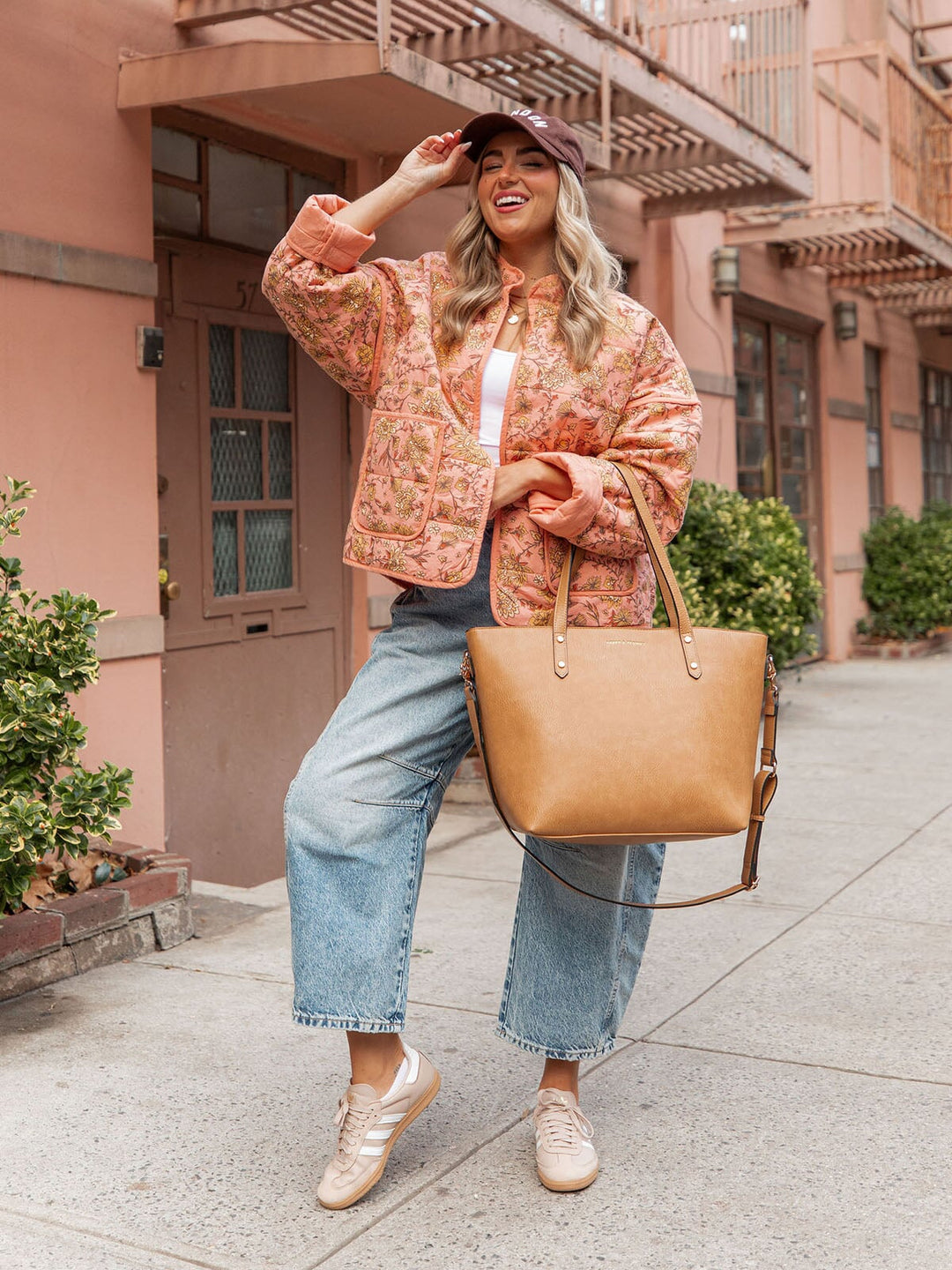 GO-GETTER TOTE camel