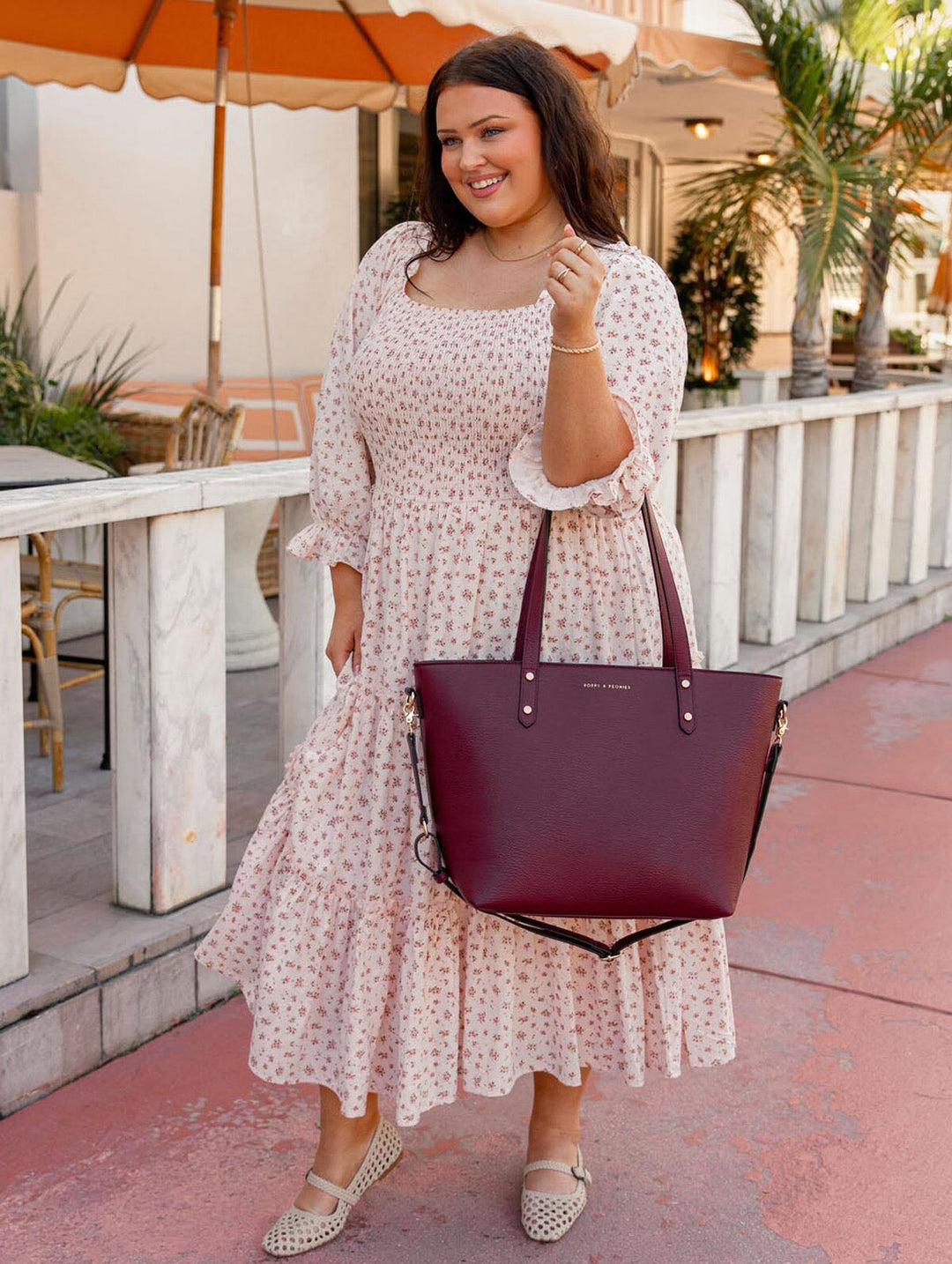 GO-GETTER TOTE berry