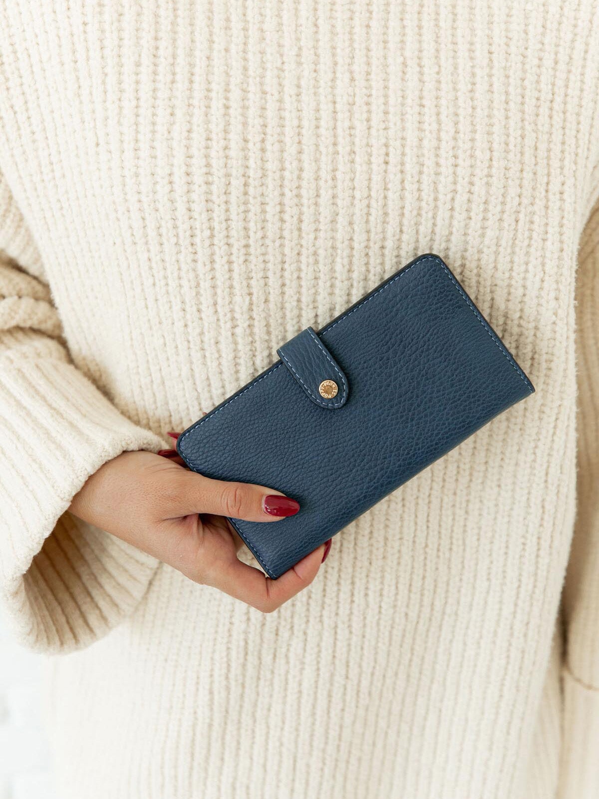 Go Anywhere Wallet Navy | Poppy and Peonies – Poppy & Peonies