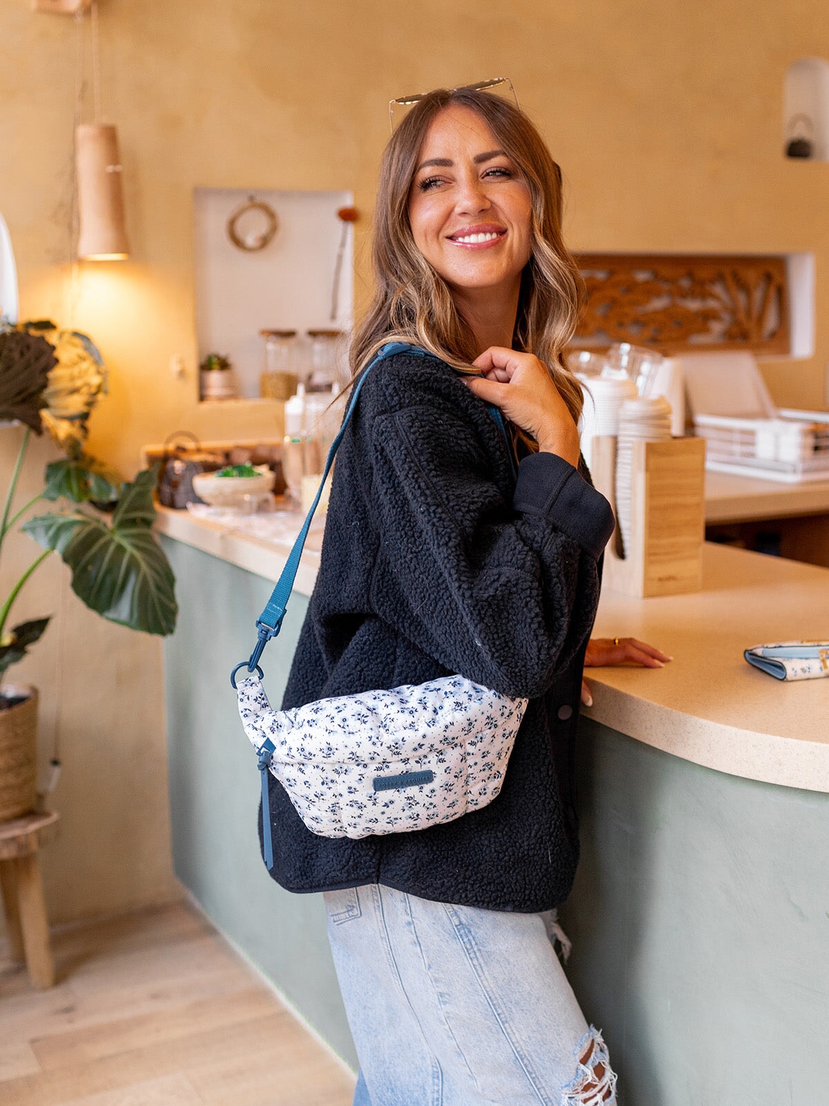 The Sidekick Nylon Blue Floral | Poppy and Peonies – Poppy & Peonies