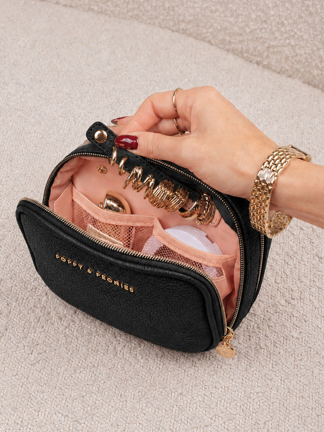 Pretty Connected Case Black