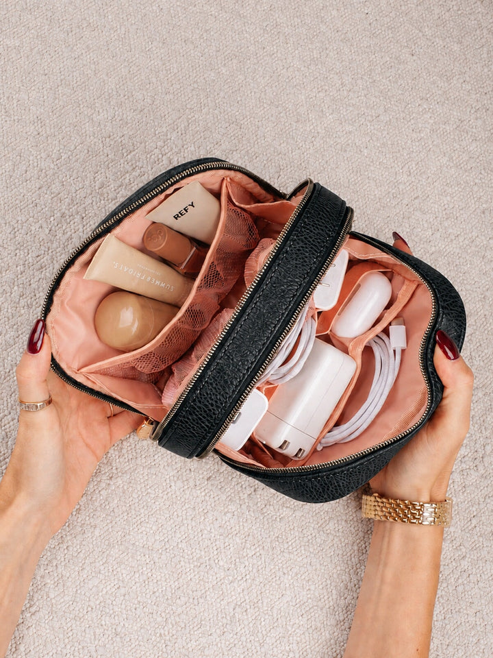 Pretty Connected Case Black