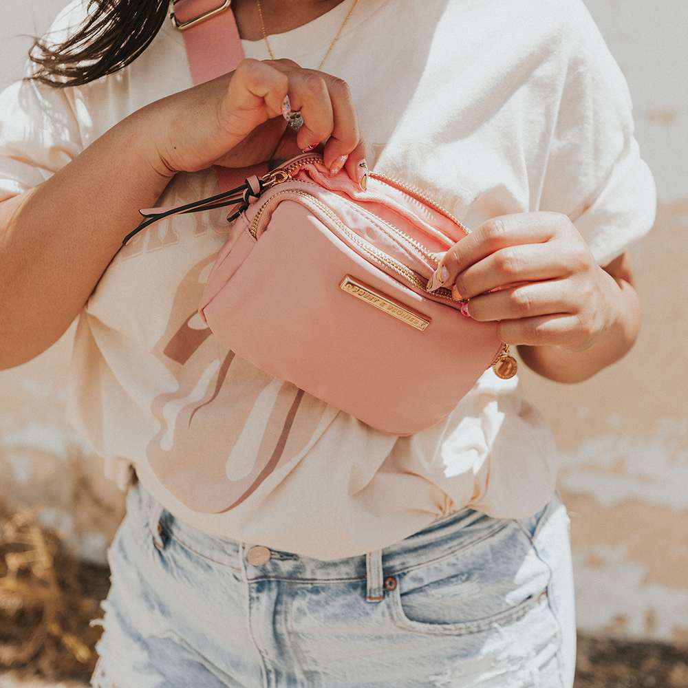 On the Run belt bag blush